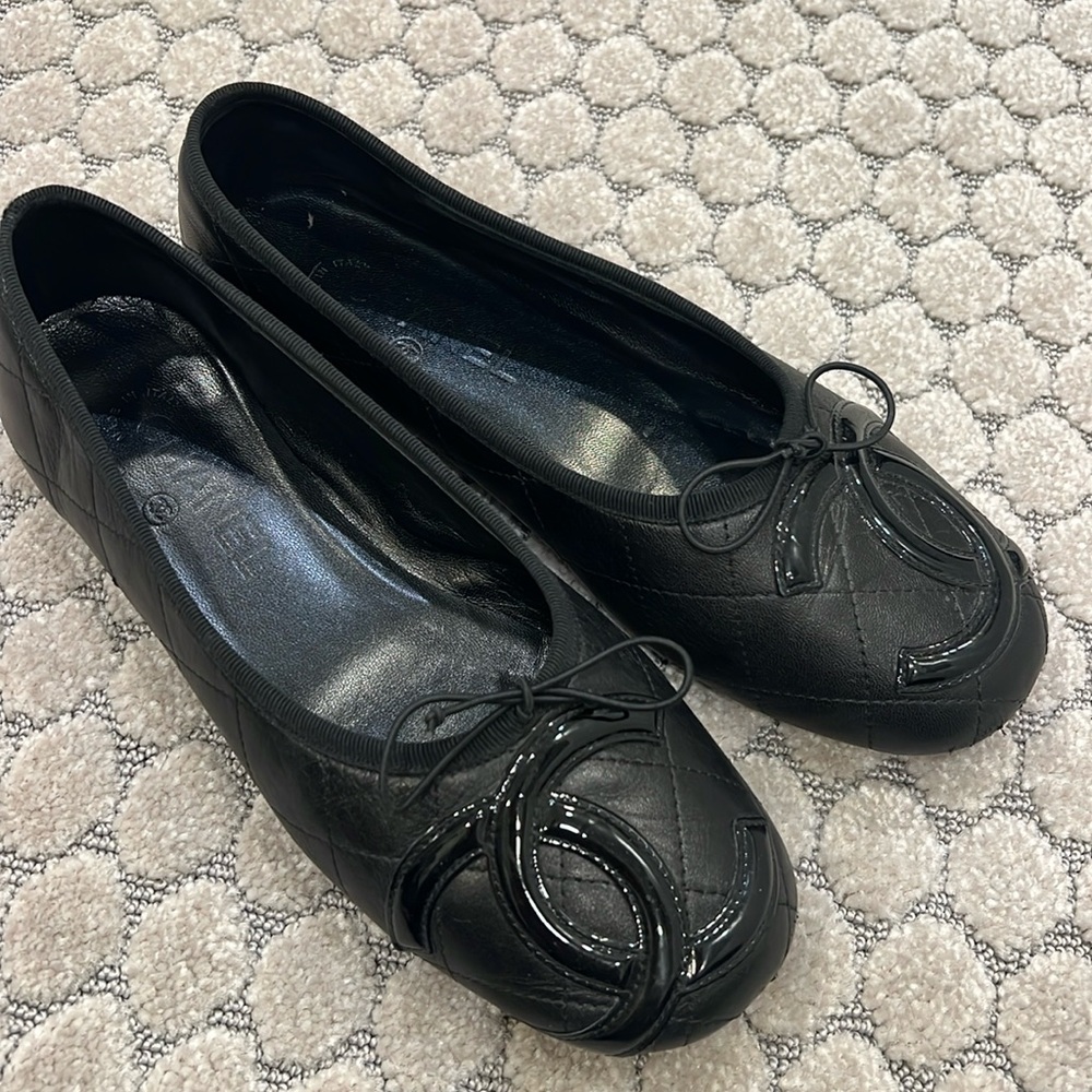 Chanel black flats